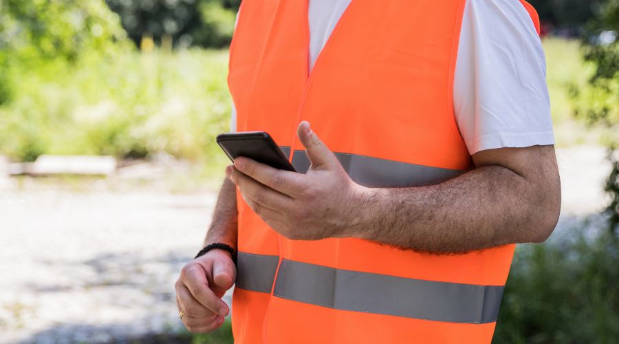 Best Phone Cases for Construction Workers