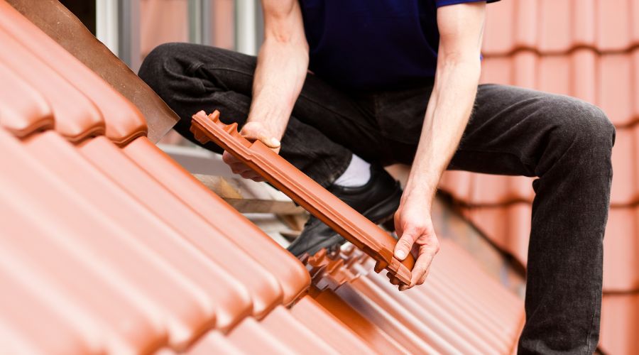 DIY vs. Professional Roof Repair Cost